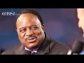 CBS Sportscaster James Brown Proves Less is More