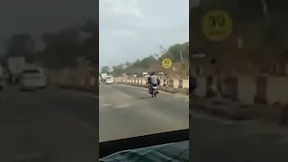 Maajabu Ya Mwendokasi Traffic Travel 