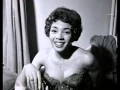 Lagu Shirley Bassey - Kiss Me, Honey Honey, Kiss me