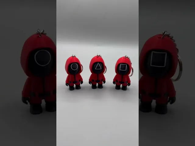 Squid Game Guards Keychain & Figurine Set video thumbnail