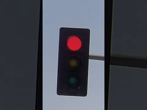 🛑 or 🚦?