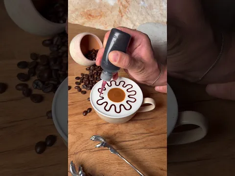Almost Egg latteart