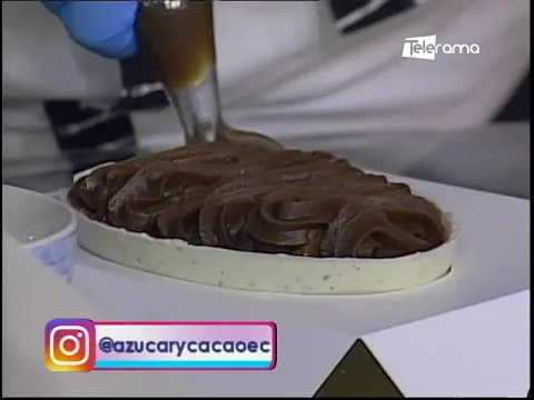 ¿Cómo hacer huevos de pascua de chocolate?