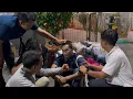 Download Lagu DI TURUNKAN PAKSA DI STASIUN LAMONGAN KARNA PAK'E RARA ROKOK DI DALAM KERETA DIAMPOT !!!