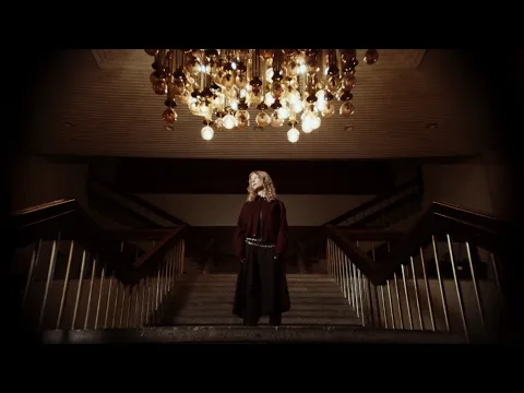 Video Thumbnail: 8 Kambarys x Danielė - Klavišai tarp pirštų