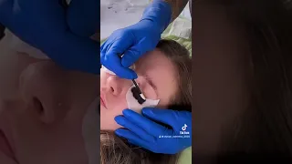 How to do a traditional lash tint