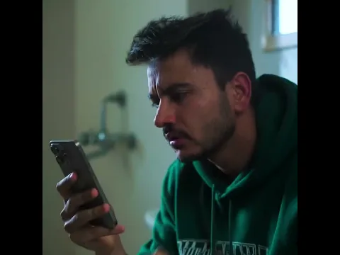 ट्रेन से रात में सफर कर रहे हैं? रात में ये भूल बिल्कुल मत करना! ⚠️ #shorts #ytshorts