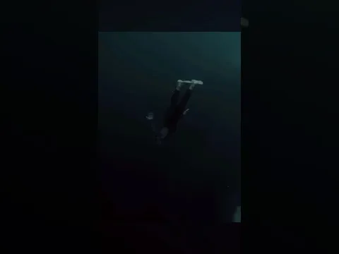 He Dived Down The Deep Blue Hole Without Any Safety Equipment…