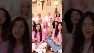 ضحك وضحكتله 