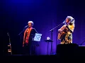 25.6.2012, Metz (F): Joan Baez + Marianne Aya Omac singen "La Llorona"