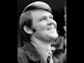 Download Lagu Yesterday When I Was Young : Glen Campbell