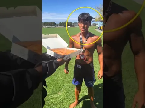 This Bodybuilder Had A 500 IQ Move 🧠🫡