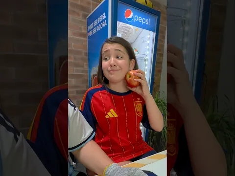 QUEIXO DE NAVALHA E A MAÇÃ !!! GIGACHAD #shorts #shortvideo