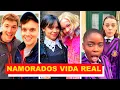 Download Lagu Idade e Namorados(as) dos Atores de WANDINHA na Vida Real