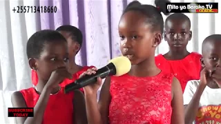 Mtoto Wa Askofu Mwakibolwa Gwandumi Akiongea Kiingereza Kama Mzungu PASAKA 2018 