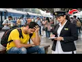 Lagu रेलवे प्लेटफॉर्म पर बैठा रो रहा था लड़का… टीटी लड़की ने जो किया, इंसानियत रो पड़ी...