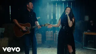 Noah Cyrus - New Country ft Blake Shelton