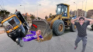 لما امك اخوك الصغير يعملوا حدثه بالتوكتوك ويخبطهم جرار عمر نصر 