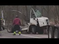 Two hurt after crash near Daviess-Hancock County line