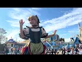 2026ザ・ヴィランズ・ハロウィーン“Into the Frenzy” 1st ミニーフロート前方　アウト側最前列　ダンサーさんメイン