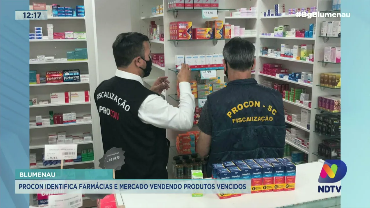 Procon identifica farmácias e mercado vendendo produtos vencidos em Blumenau