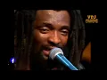 Download Lagu THE BEST OF LUCKY DUBE REGGAE MIX 2025 Strong Slave,Victims,Prisoner,Backtomyroots VDJ CRAVING