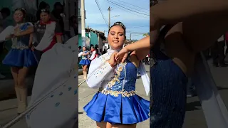 Bellísima cachiporrista