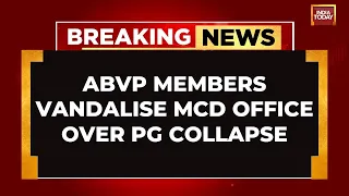 Delhi Building Collapse News: ABVP Members Vandalise MCD Office, Demands Commissioner's Resignation
