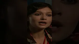 قصيرة Shorts الفتاة تحب عمر 