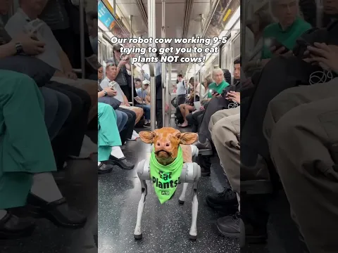 Just a Robot Cow on Her NYC Commute 🐮🚇