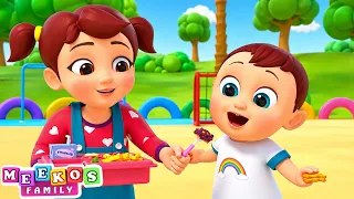 Snack Time At The Playground🍎🥪 Food Song For Kids | Meeko's Family