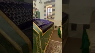 قبر الصحابي الجليل بلال بن رباح في دمشق سوريا اكسبلور  قبر الصحابي الجليل بلال بن رباح في دمشق سوريا اكسبلور