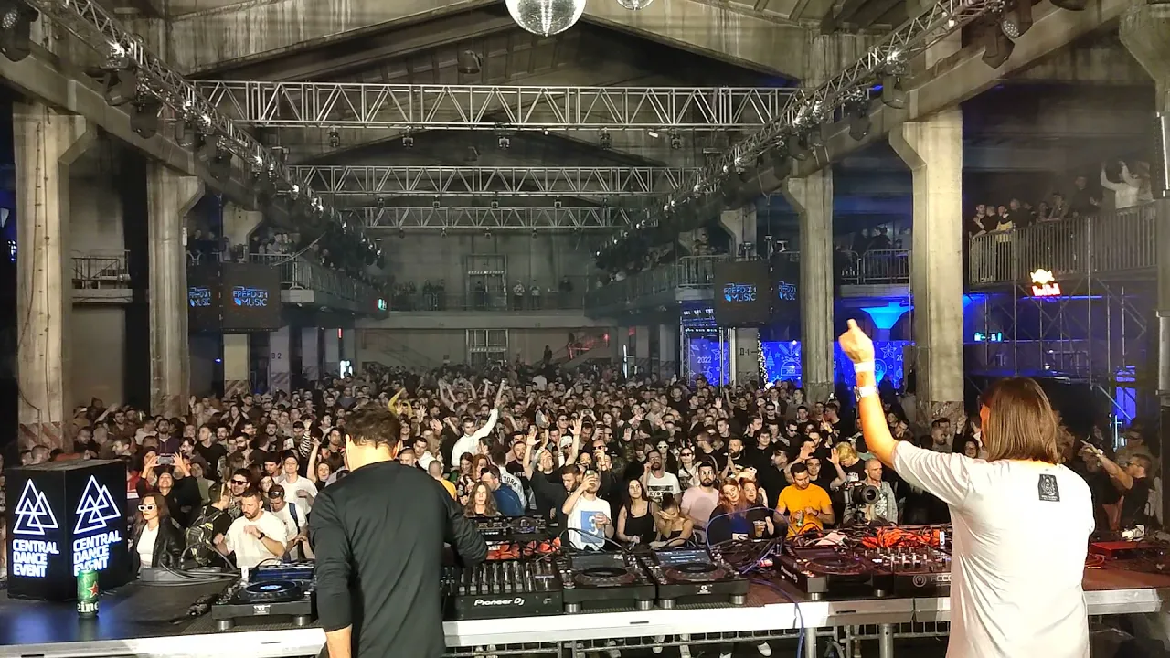 IDQ drops \"Lovin You (Rober Gaez Remix)\" @ CENTRAL DANCE EVENT 2022 | Grotto klabing