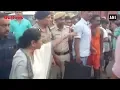 Download Lagu Mamata Banerjee gets agitated after alleged BJP workers chants 'Jai Shri Ram' slogans