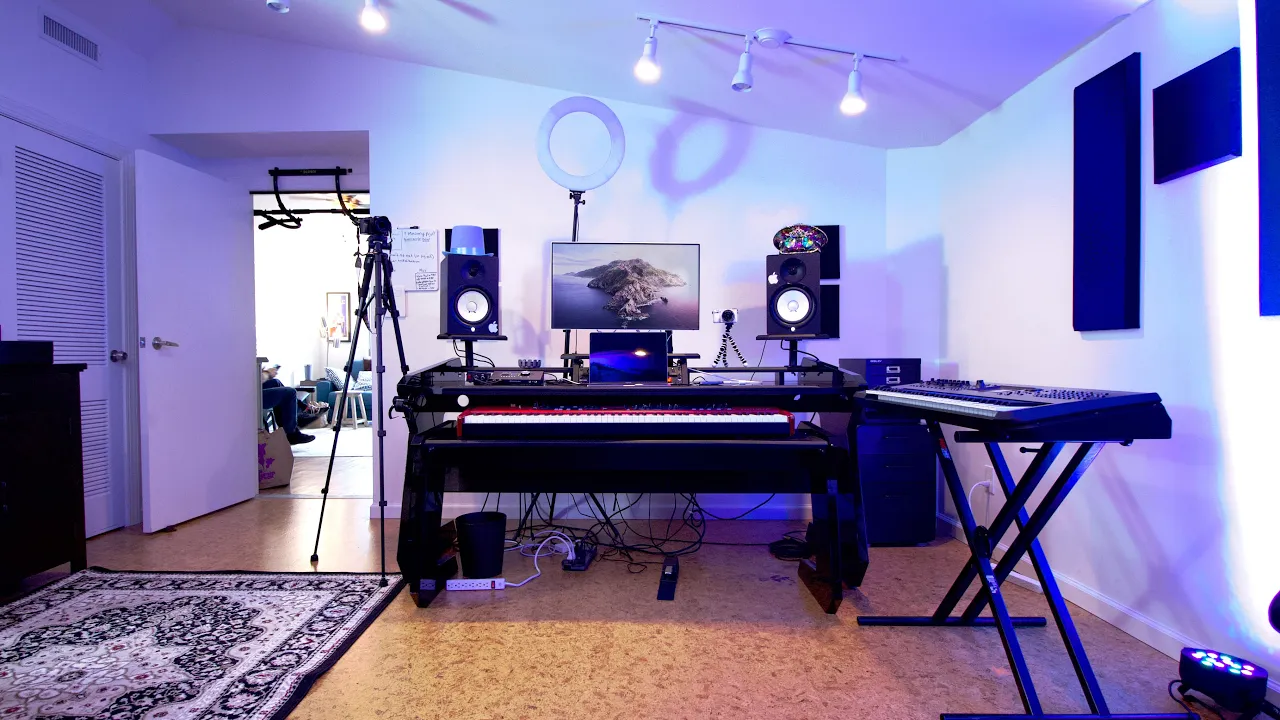 Comfortable HOME STUDIO SETUP 2020 | East Avenue Studio (studio tour)