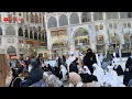 Download Lagu KESERUAN JAMAAH HAJI DIPELATARAN MASJIDIL HARAM MENUNGGU SHOLAT MAGRIB