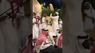 رايح بيشة لحن سعود بن سلطان هلات العين دمعه فوق دمعه 