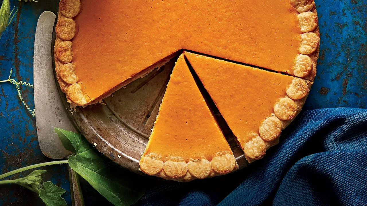How to make chicken pie. TO BOIL CHICKEN: *Chicken breast - 2 medium *1 cube Bullion *1/2 tsp salt *. 