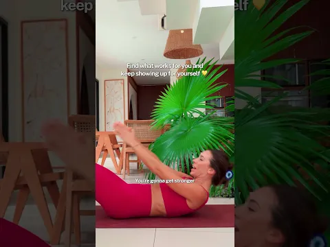 Why I Always Show Modifications On Screen 🔥 #pilates #waistworkout @LillySabri