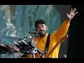 Download Lagu Mike Shinoda and Crowd Pay Emotional Tribute to Chester Bennington (In The End)