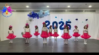 إستعراض الكون ضاء بفرحتنا حفل تخرج 2025 