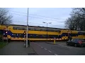 Download Lagu Spoorwegovergang Leiden // Dutch railroad crossing