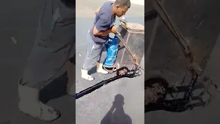 معالجة شروخ الاسفلت ورفع الكفاءة 