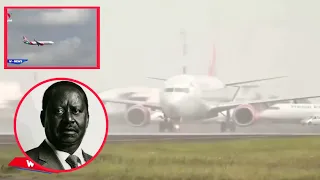 NDEGE ILIYOBEBA MWILI WA RAILA ODINGA IKIWASILI UWANJA WA NDEGE YAOGESHWA MAJI 