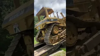 Unloading A D6H 