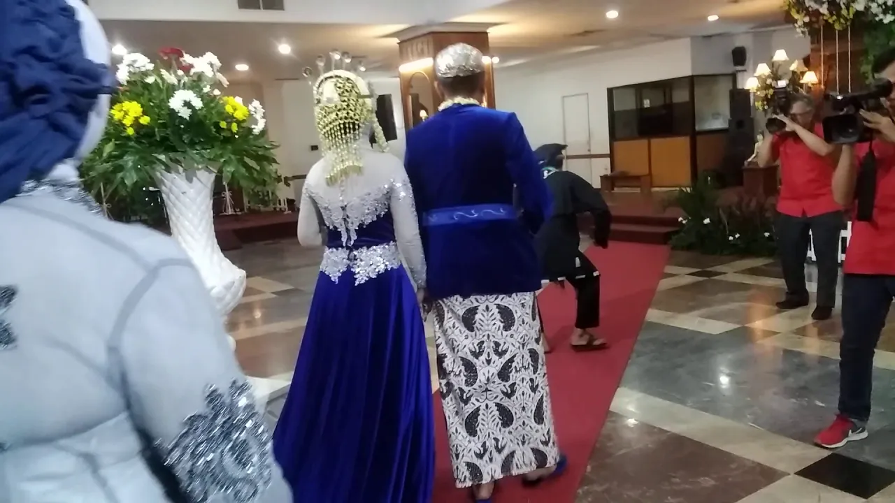 
          
          
          
            
            Raja Dan Ratu Adat Pasundan Masjid Raya Al Azhar Jakarta Timur
          
        . 