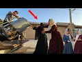 Download Lagu Family against Jamila, Saeed against the family