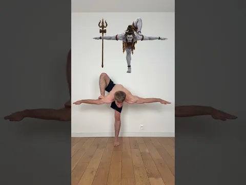 Just a casual lift into Shiva pose 🔱 #yoga #flexibility #challenge #mobility #stretching #amazing