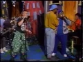 Download Lagu FAITH NO MORE - Epic \u0026 Edge Of The World - December 26, 1990 \