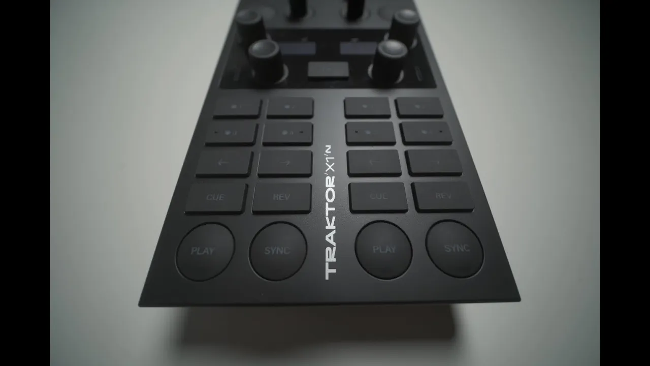 Use Only One Traktor X1 For DJing?丨DIY Mapping丨Peaktime Techno Mixing Demo